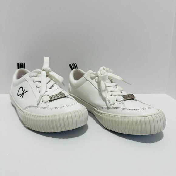 CALVIN KLEIN Women's Lariss Round Toe Lace-up Casual Sneaker - Picture 2 of 8
